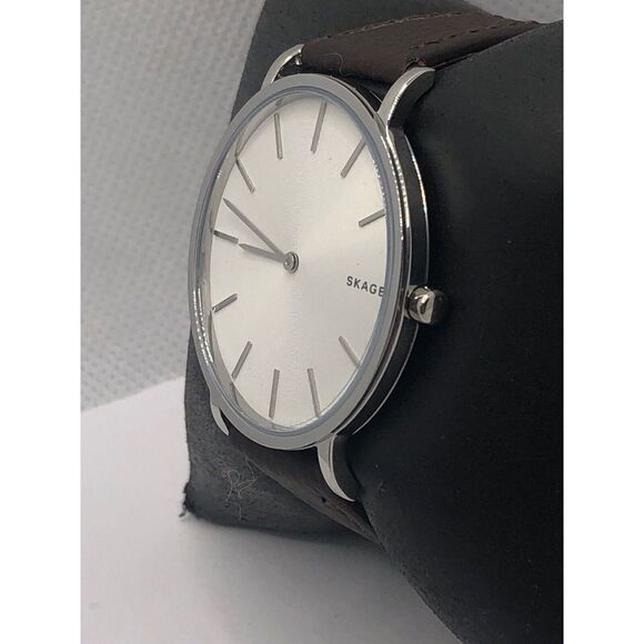 Skagen SKW6442 Womens Brown Leather Analog Dial Quartz Genuine Wrist Watch OP183 - Picture 2 of 9